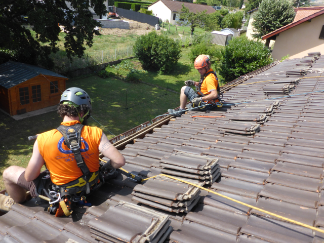 TAF69 cordiste travaux en hauteur. Rénovation cheneaux